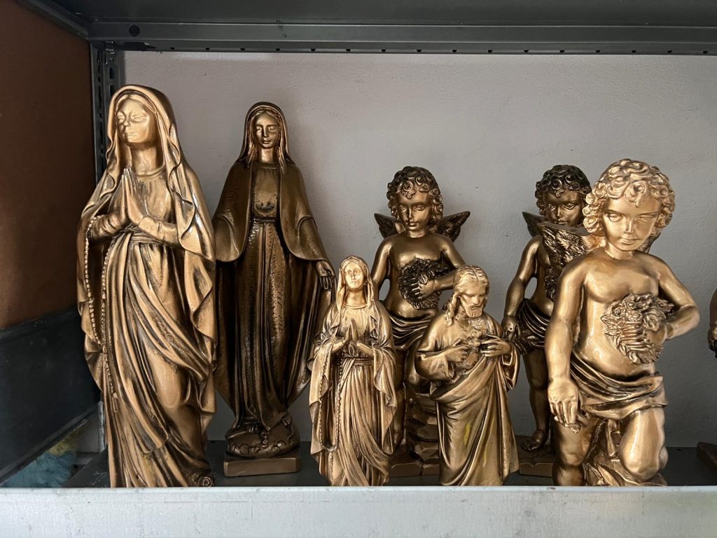 Asortiman nadgrobne galanterije